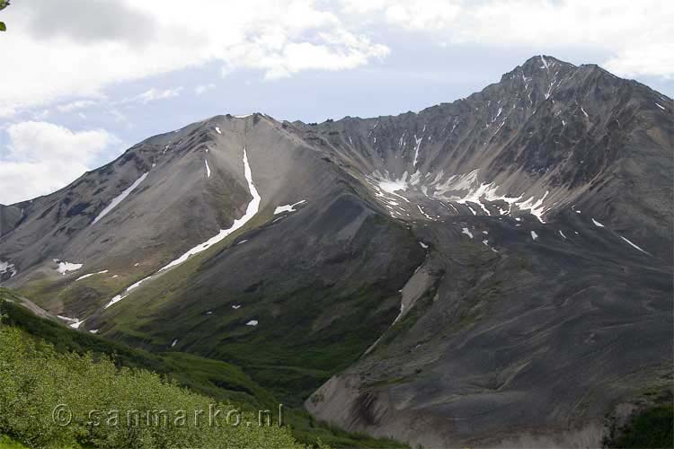 Porphyry Mountain boven Kennicott in Alaska