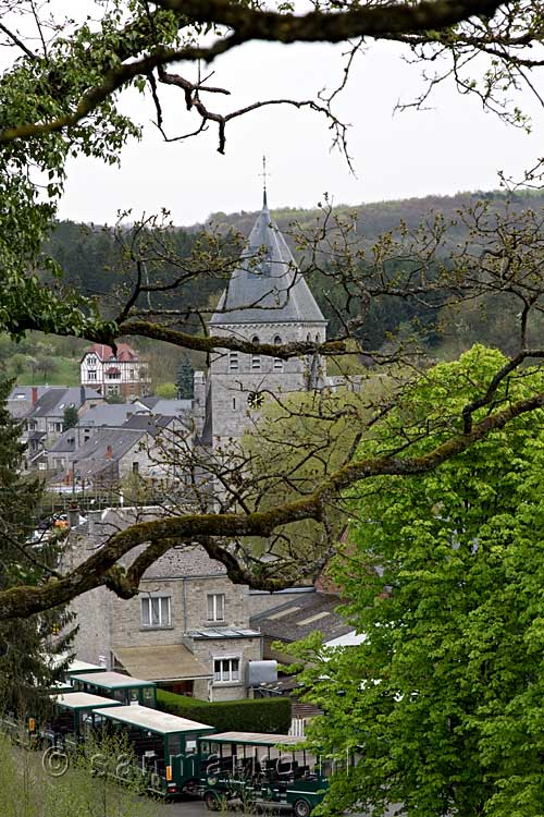 De kerk van Han-sur-Lesse in de Ardennen in België