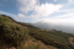 Een blik terug richting de Roque Nublo - Wandelen vanuit Cruz de Tejeda door Barranco de Mina - Gran Canaria - Canarische Eilanden - Spanje