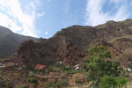 Guayadeque tegen de rotswand - Wandelen bij Guayadeque - Gran Canaria - Canarische Eilanden - Spanje