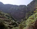 De enige continue waterval van La Gomera - Wandelen van Hermigua naar El Cedro - La Gomera - Canarische Eilanden - Spanje