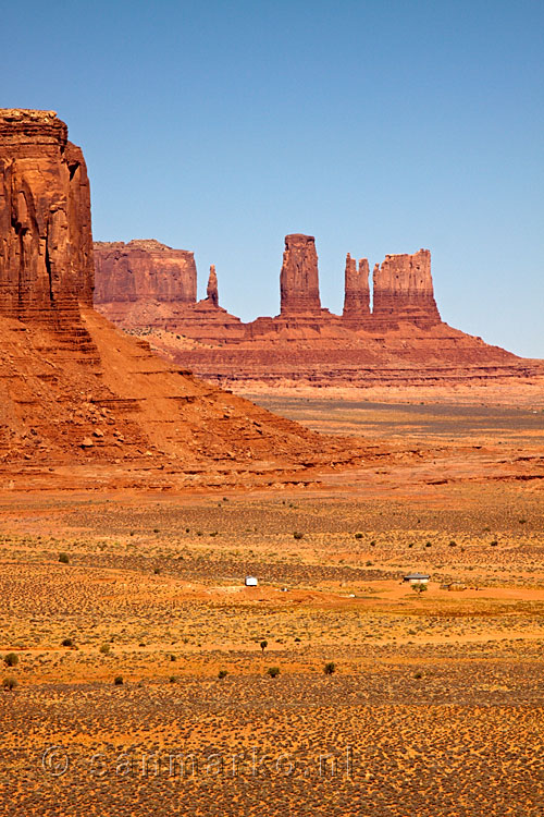 Castle Butte in Monument Valley in de USA