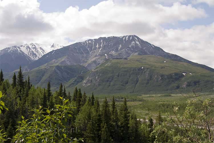 Het begin van de Alaska Range