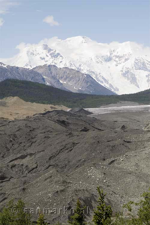 Mount Blackburn en de Kennecott Glacier