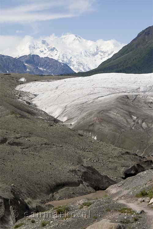 Mount Blackburn is overal te zien in Wrangel St. Ellias