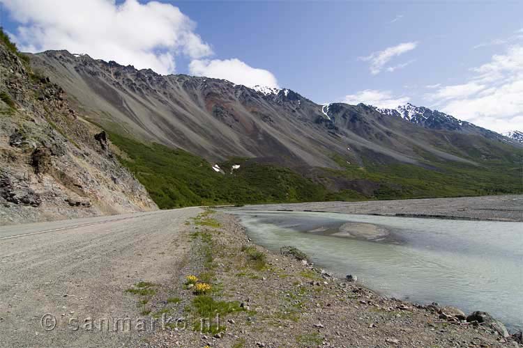 Lawine gebied naast de Richardson Highway in Alaska