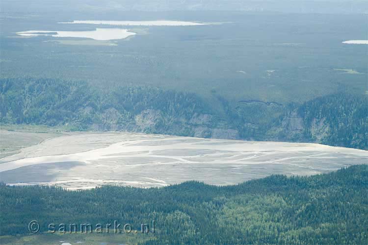 Een van de stromen van de Chitina rivier in Alaska