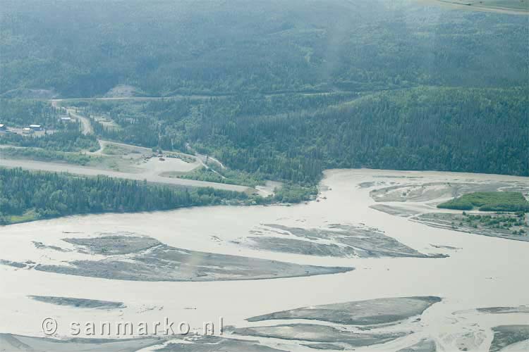 Chitina 'International' airfield in Alaska