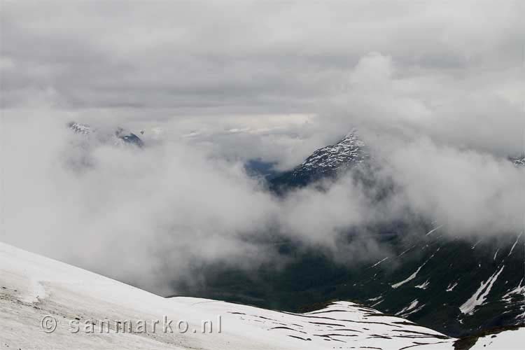 Uitzicht richting het dal bij de Exit Glacier in Alaska