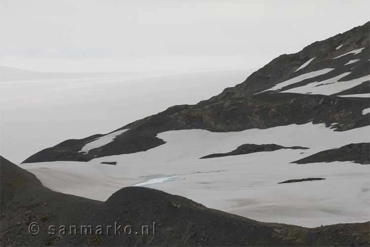 Best koud hier bij het Harding Icefield in Alaska