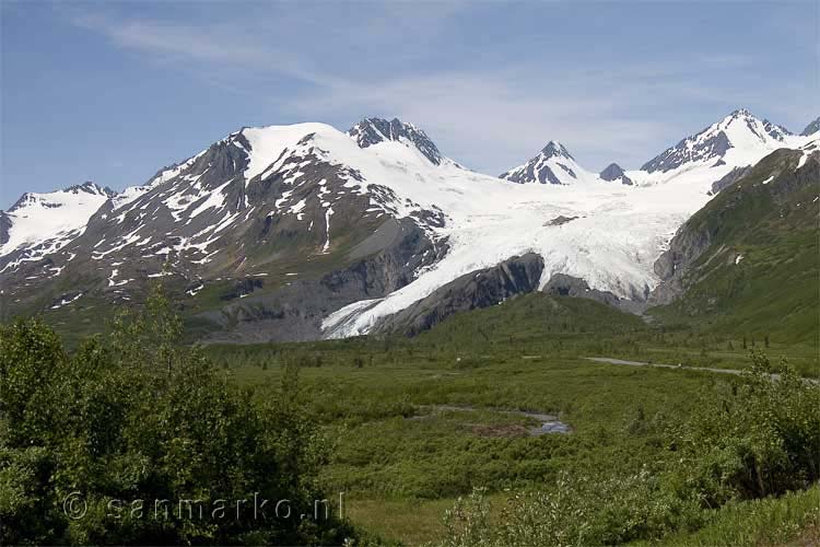 De Worthington Glacier in Alaska van een afstandje