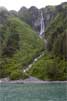 Nog een waterval in Prince William Sound in Alaska