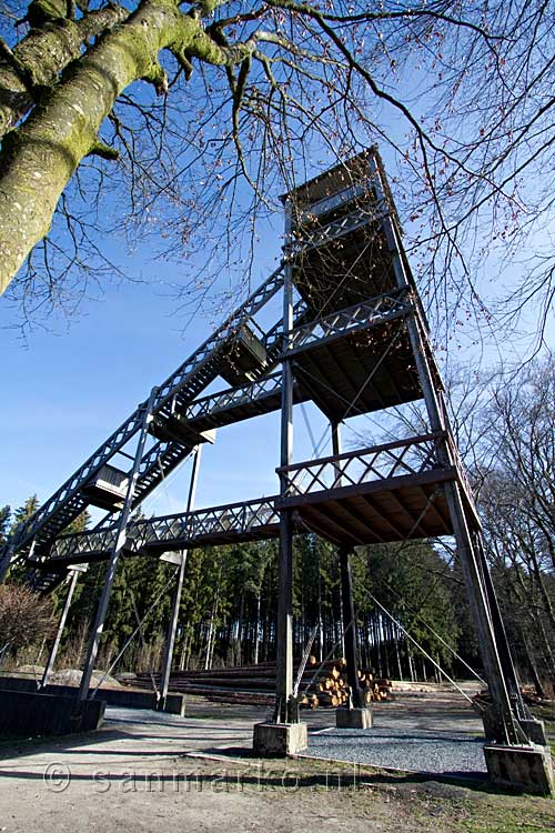 De uitkijktoren met een mooi uitzicht over Bouillon en de Ardennen