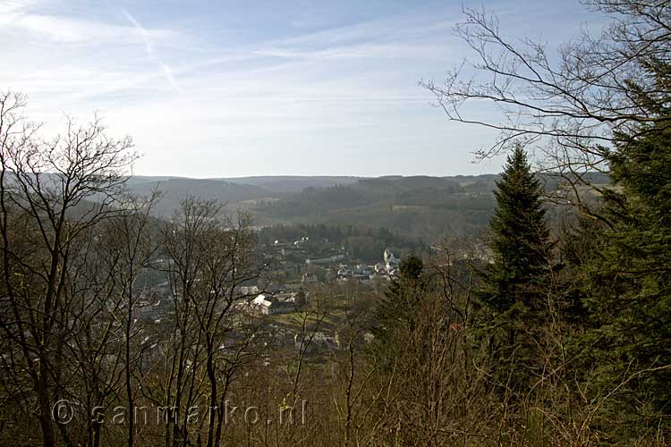 Het mooie uitzicht over Bouillon en de Ardennen in België