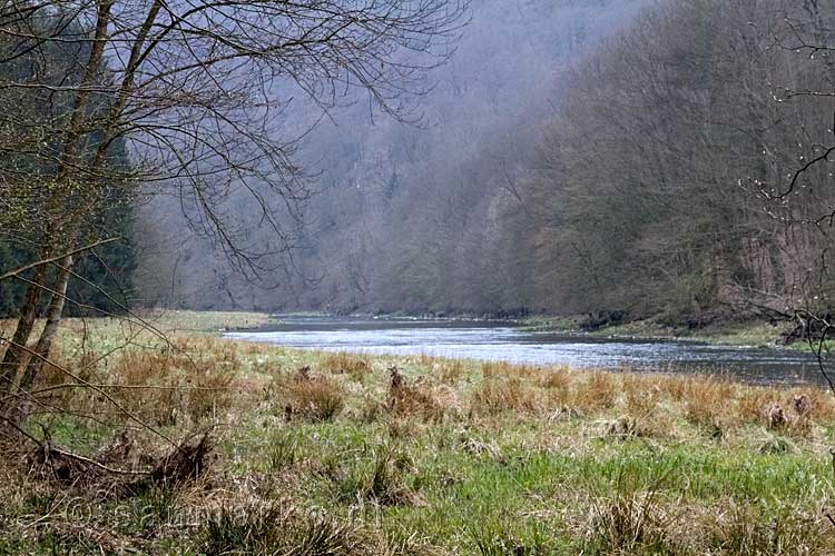 La Semois gezien vanaf Le Tombeau du Chevalier tijdens onze wandeling in de Ardennen