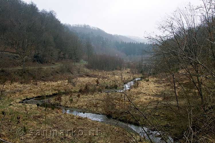 Een mooi uitzicht over La vallée de l'Antrogne bij Herbeumont