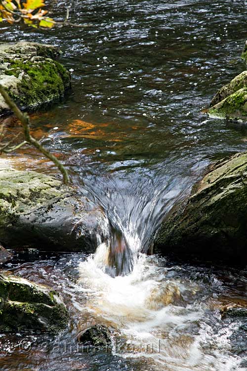 Een waterval in de La Hoëgne bij Hockay in de Ardennen