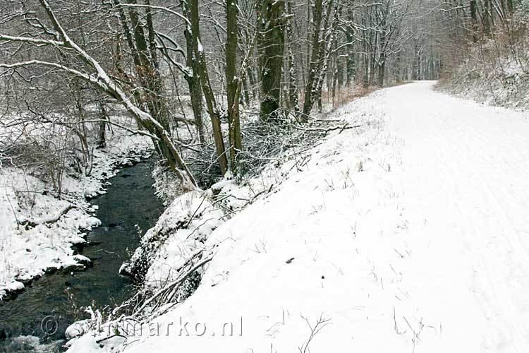 Wandelen langs de La Clémentine in de Bois de Staneux bij Spa