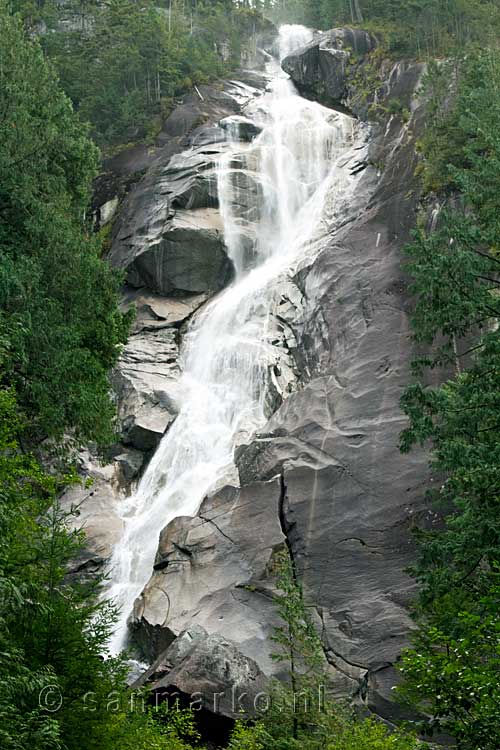 De Shannon Falls onderweg van Manning Prov. Park naar Whistler