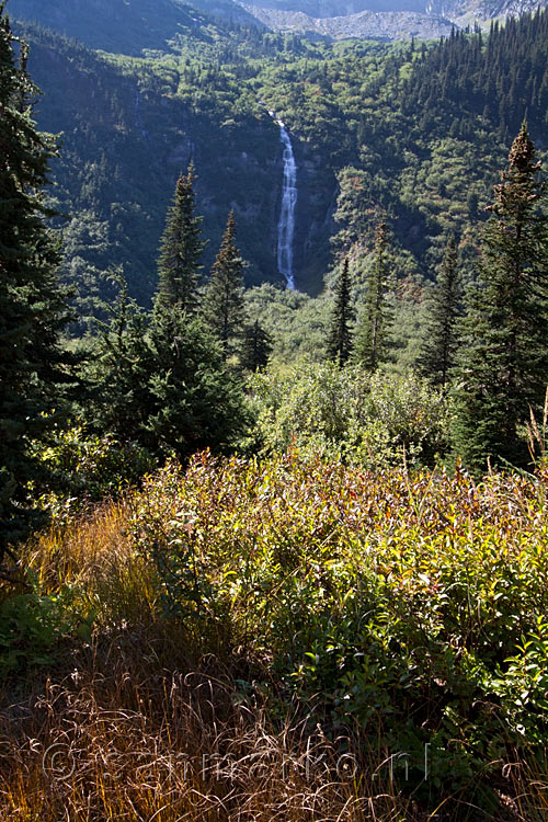 De Asulkan Valley met leuke uitzichten over mooie watervallen langs het wandelpad