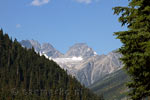 Vanaf het wandelpad door de Asulkan Valley een mooi uitzicht over Glacier NP