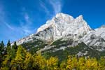 Mount Kidd met zijn vouw in Kananaskis Country in Canada