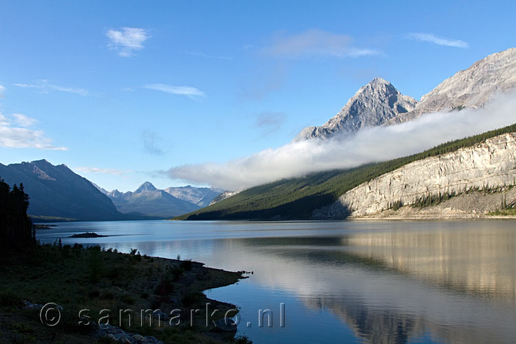 Uitzicht vanaf de Smith Dorien op Kananaskis Country bij Canmore