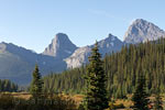 Uitzicht op de mooie bergen van Kananaskis Country in Canada