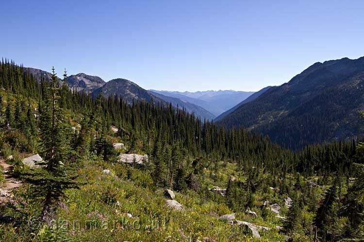 Een mooi uitzicht over Kokanee Glacier Provincial Park bij Nelson in Canada