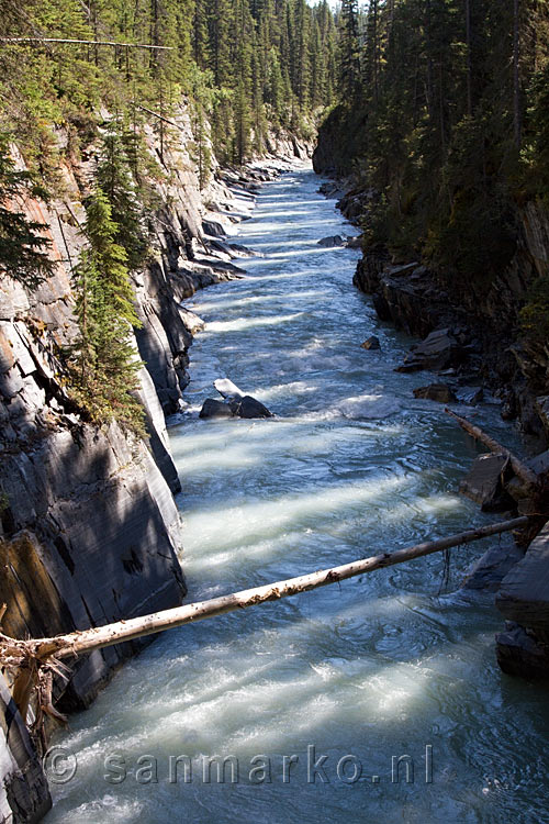 De Kootenay River in Kootenay National Park in Canada