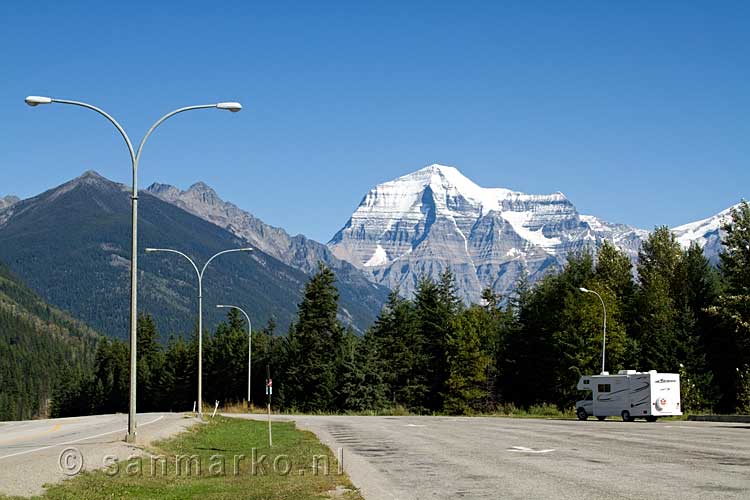 Vanaf de snelweg hebben we een super uitzicht over Mount Robson