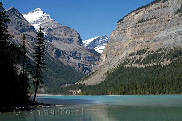 Vanaf de brug hebben we al een mooi uitzicht over Kinney Lake