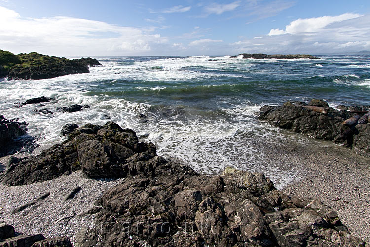 Een mooi uitzicht vanaf het strand vlakbij South Beach in Pacific Rim NP