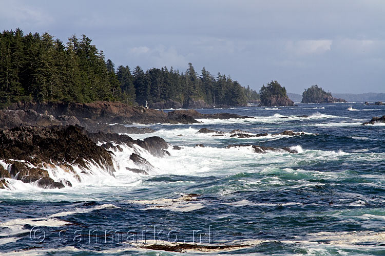 De ruige kust gezien vanaf het Wild Pacific Trail bij Ucluelet