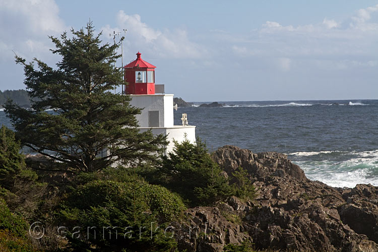 Het uitzicht over de kust bij de vuurtoren van Ucluelet