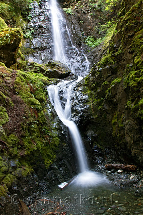 De Lupin Falls in Strathcona Provincial Park op Vancouver Island in Canada