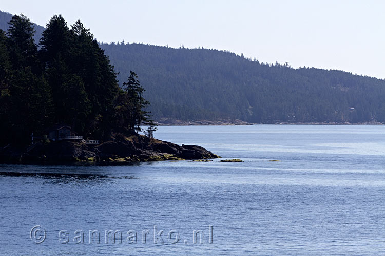 De kust van de Sunshine Coast bij Francis Point Provincial Park