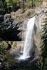 Vanaf het wandelpad een mooi uitzicht over de Moul Falls bij Clearwater