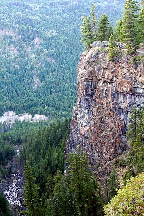 Het uitzicht op het uitzichtpunt bij de Spahats Falls