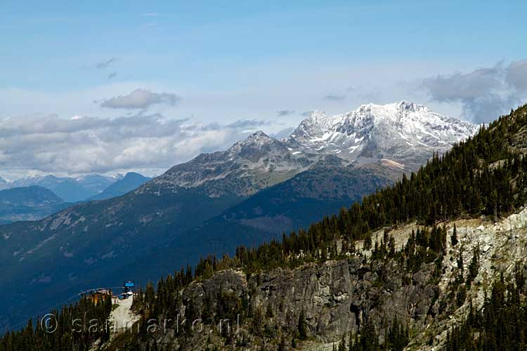 Rethel Mountain gezien vanaf de Blackcomb Mountain in Canada