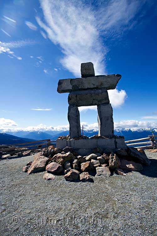 Op Whistler Mountain het symbool voor de winterspelen in Whistler