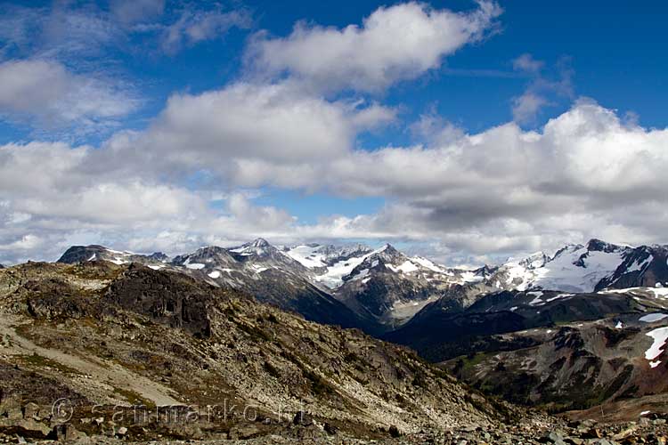 Een van de mooie uitzichten tijdens de wandeling op de Whistler Mountain