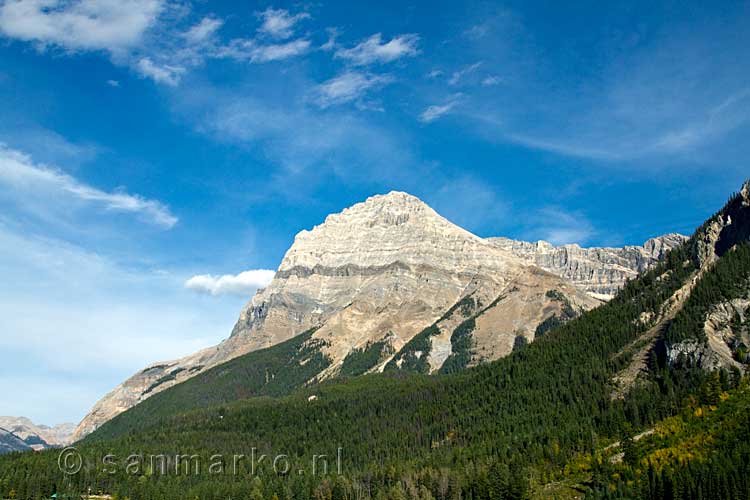 Mount Stephen vlakbij Field in Yoho National Park in Canada