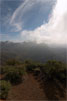 De Roque Nublo betekent in de wolken gezien vanaf Barranco de Mina op Gran Canaria