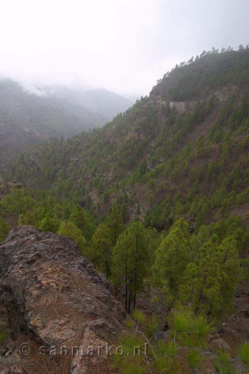 Uitzicht op de barranco de Soria richting Mogán op Gran Canaria