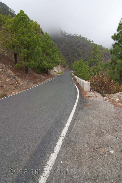Een goed begaanbare weg richting Mogán op Gran Canaria