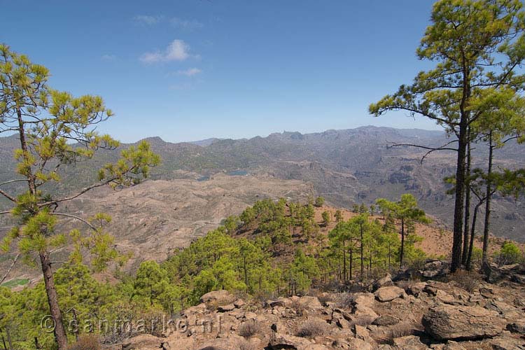 Het uitzicht over Gran Canaria vanaf de top van Montaña de Tauro