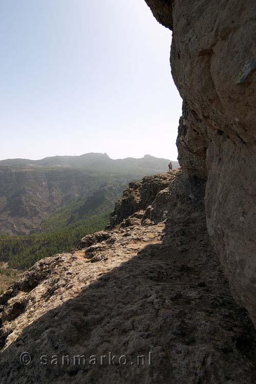 Best een smal 'paadje' bij Roque Nublo op Gran Canaria