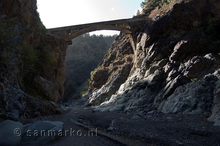 Oude levadabrug in de Caldera de Taburiente op La Palma