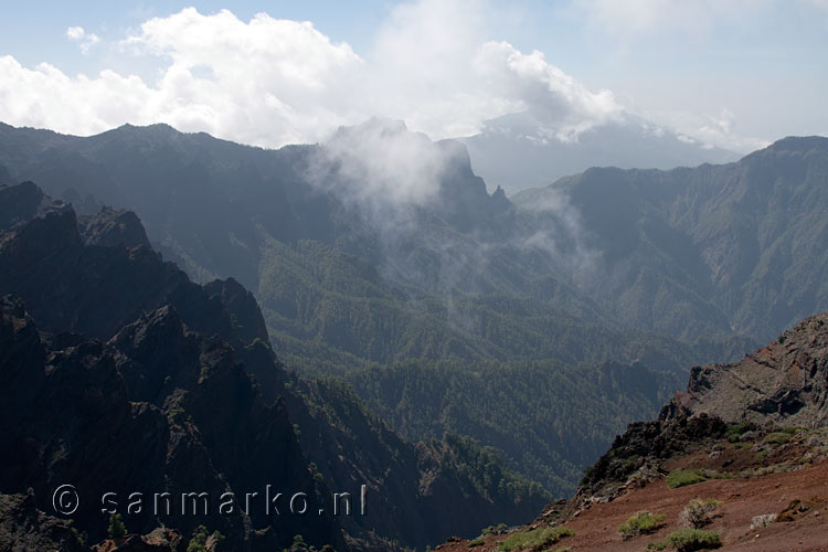 Uitzicht over La Palma vanaf de Parque Nacional de la Caldera de Taburiente